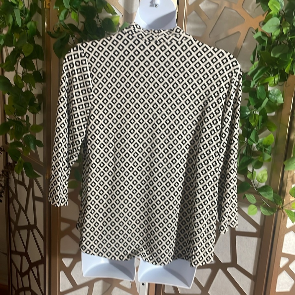 Charter Club Black and Ivory Graphic Relaxed Blouse - Picture 3 of 6